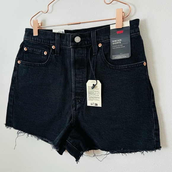 New Levi's Ribcage denim Cutoff Jean Shorts - Picture 11 of 11